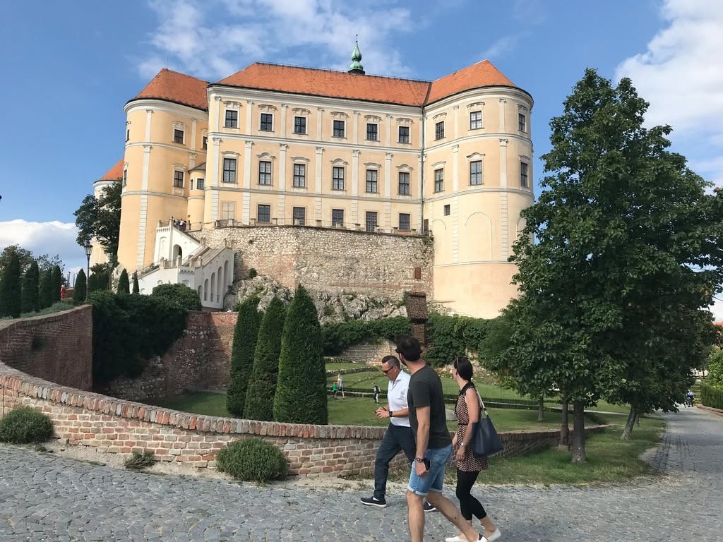 Historická budova, o kterou pečuje Velkoněmčický pivovar, z.s. ve Velkých Němčicích